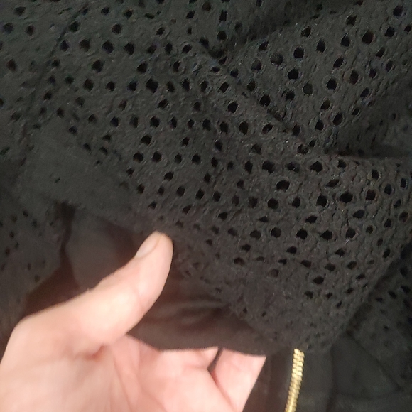 Black Banana Rebublic Tank with Lace Material Size 0 - Picture 2 of 4